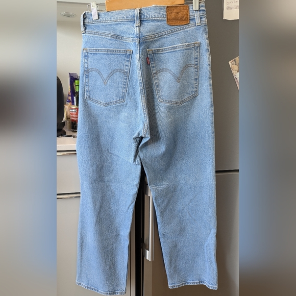 Levi's Ribcage Straight 29 with Stretch - Picture 2 of 6